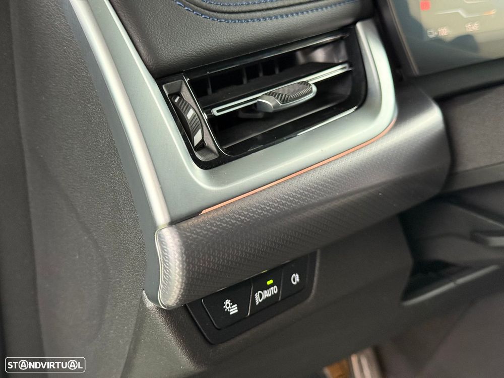 BMW iX1 eDrive20 Pack Desportivo M - 49