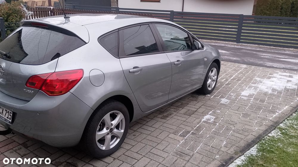 Opel Astra 1.4 Turbo - 5