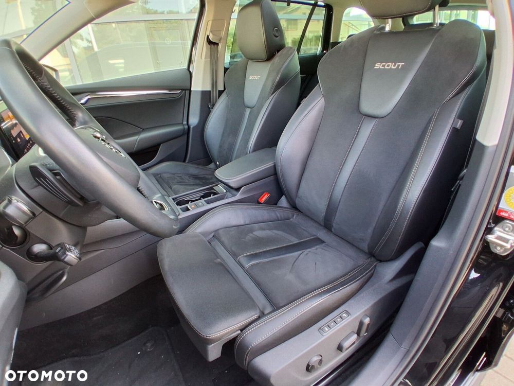 Skoda Octavia 2.0 TDI 4x4 Scout DSG - 8