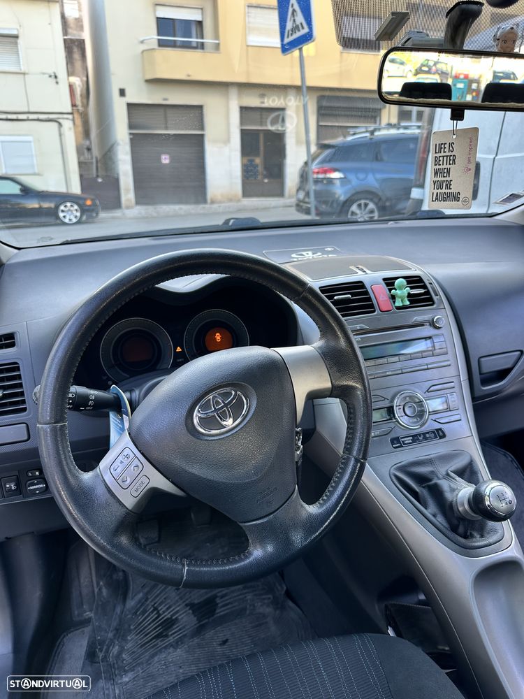 Toyota Auris 1.4 VVT-i Luna - 19