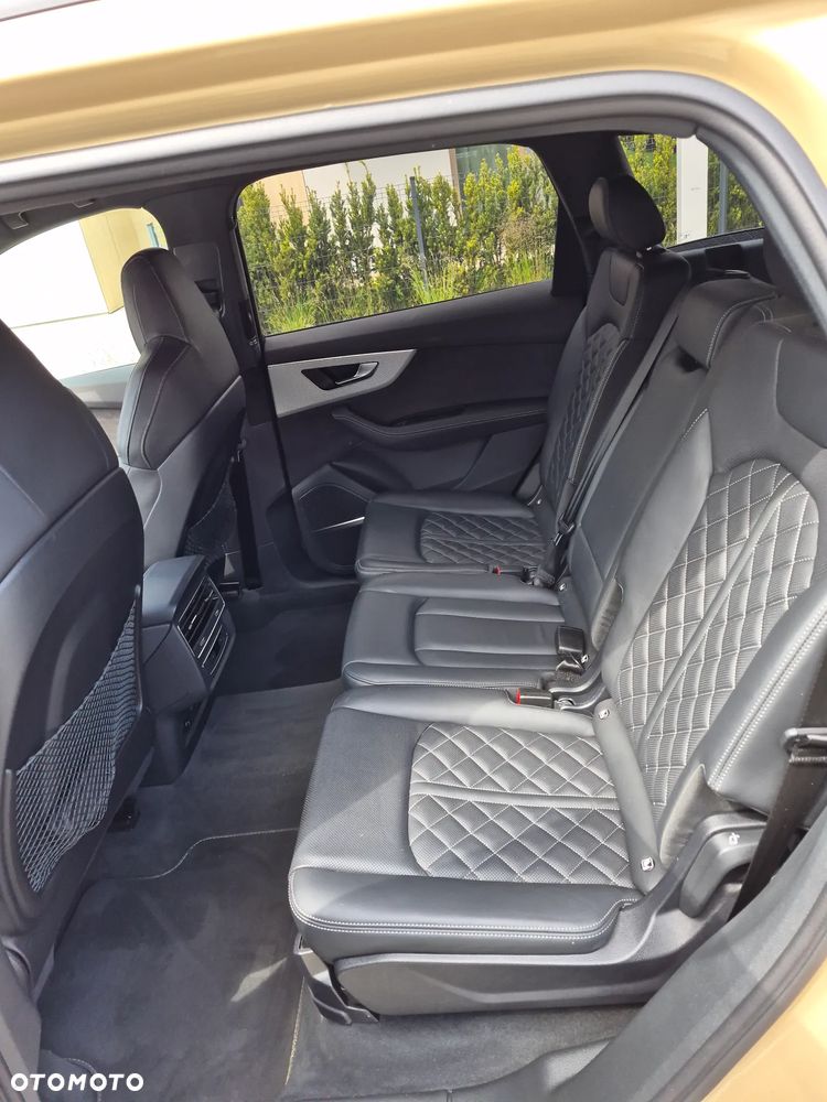 Audi Q7 TFSI e PHEV 290 kW Quattro S Line Tiptr - 14