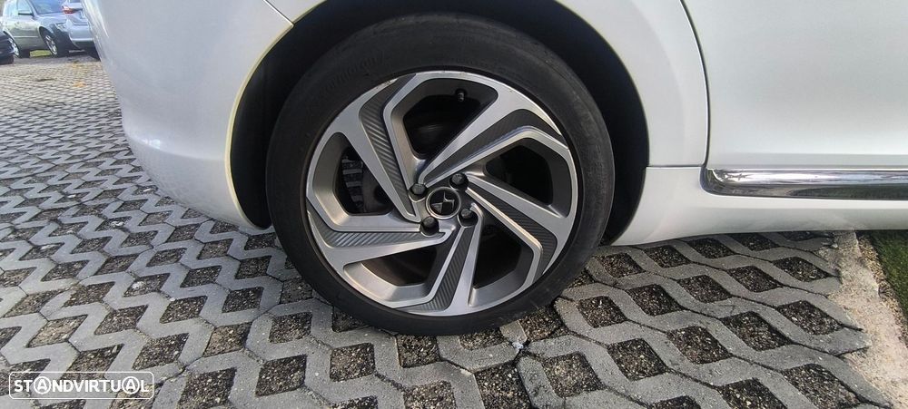 Citroën DS5 2.0 HDi So Chic 125g - 32