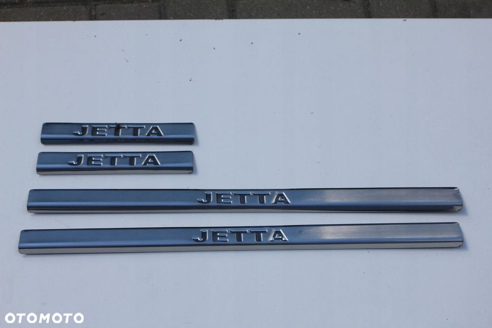 NAKŁADKI NA PROGI VOLKSWAGEN JETTA 2010 - 4