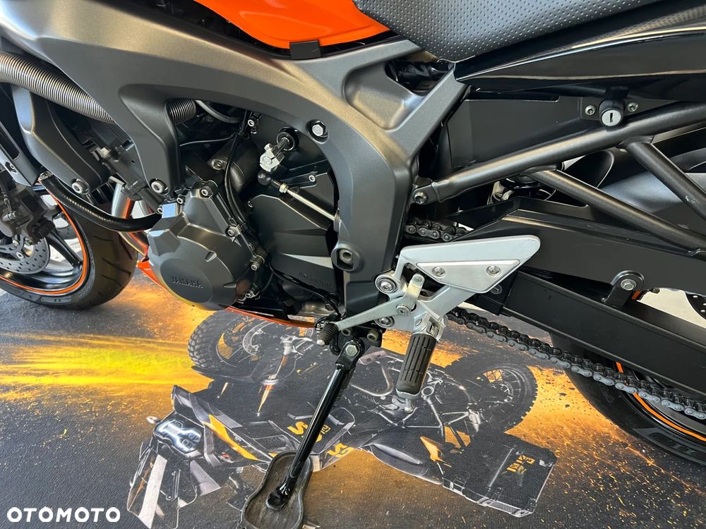 Yamaha FZ6 - 15