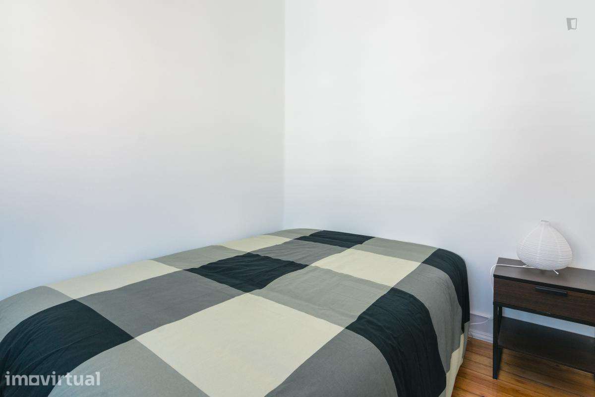 Quarto - localizado em Alameda Lisbon - Grande imagem: 3/31