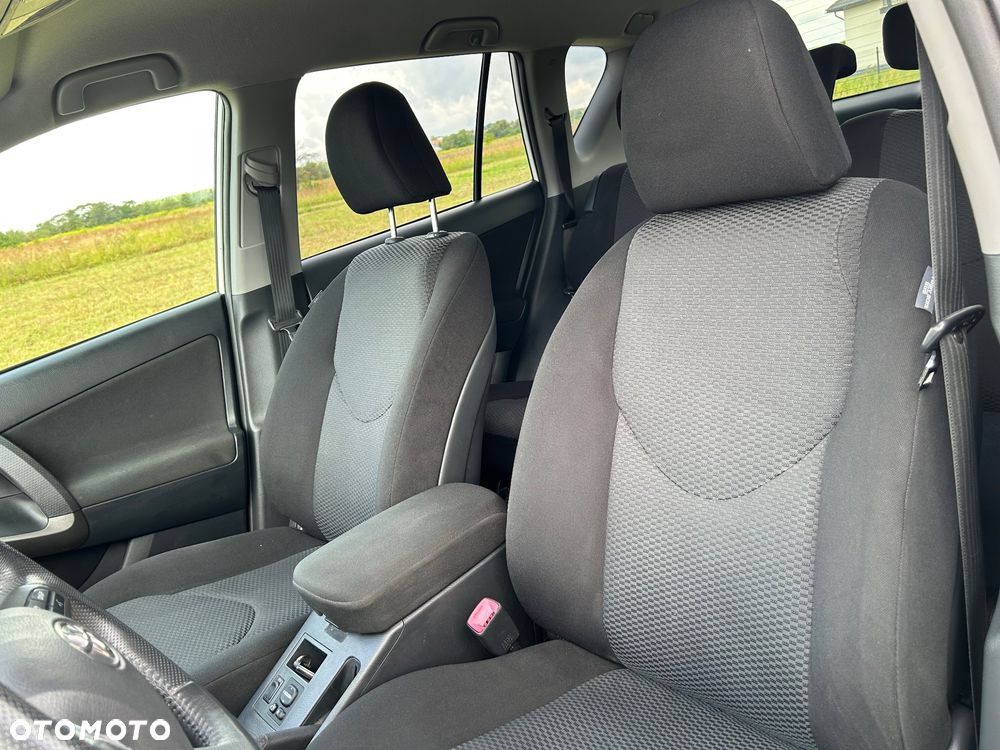 Toyota RAV4 2.0 VVT-i Sol NAVI MS - 18