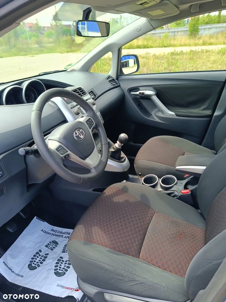 Toyota Verso 1.8 Sol EU5 - 13