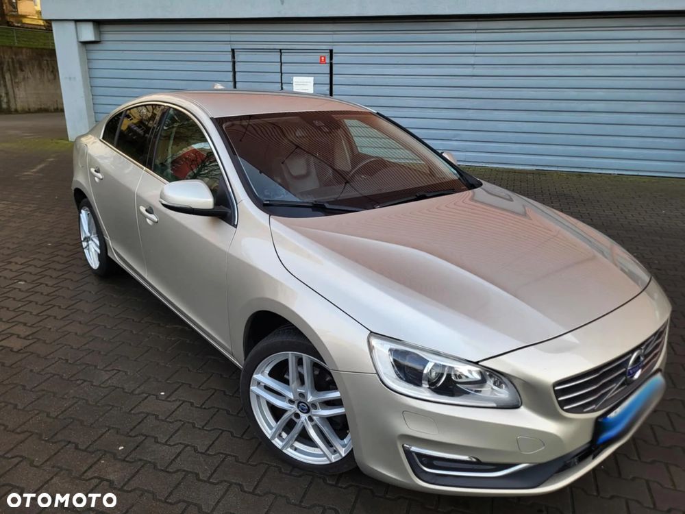 Volvo S60 D3 Momentum - 12