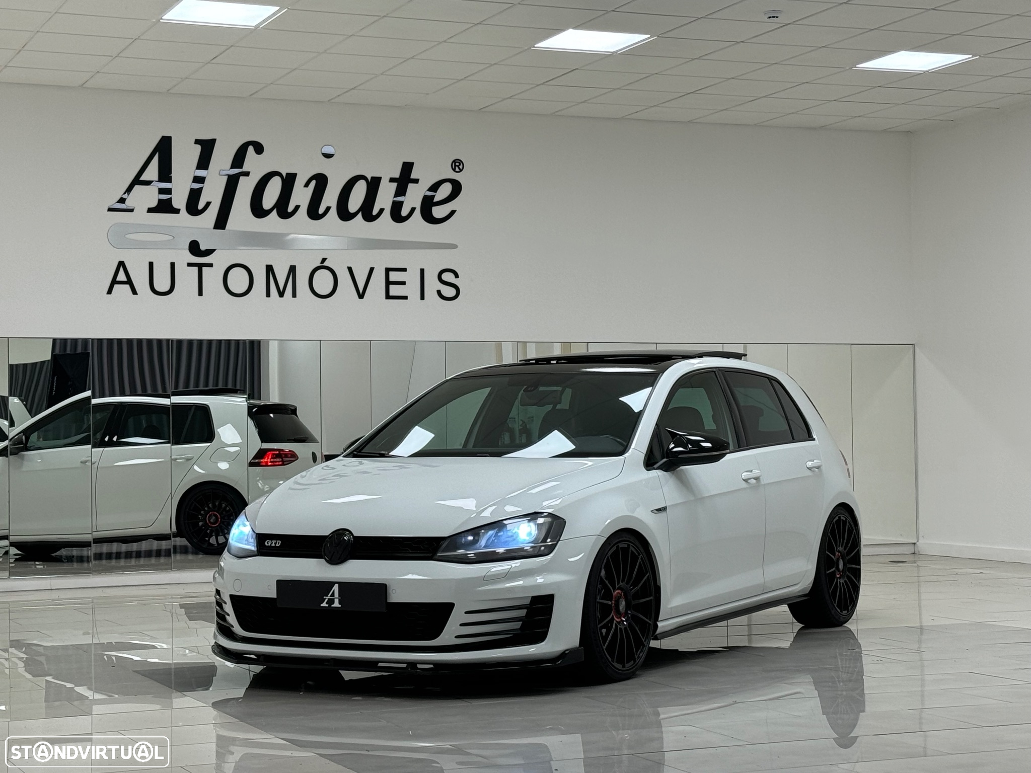 VW Golf 2.0 TDI GTD DSG - 2