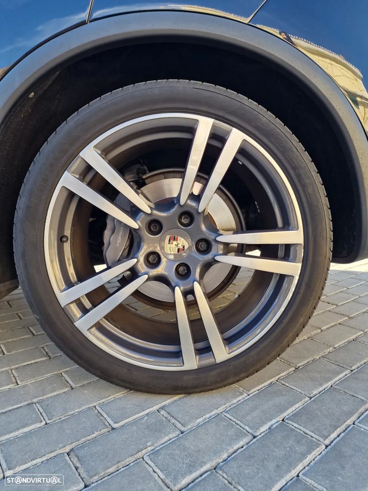 Porsche Cayenne II Platinum Edition - 18