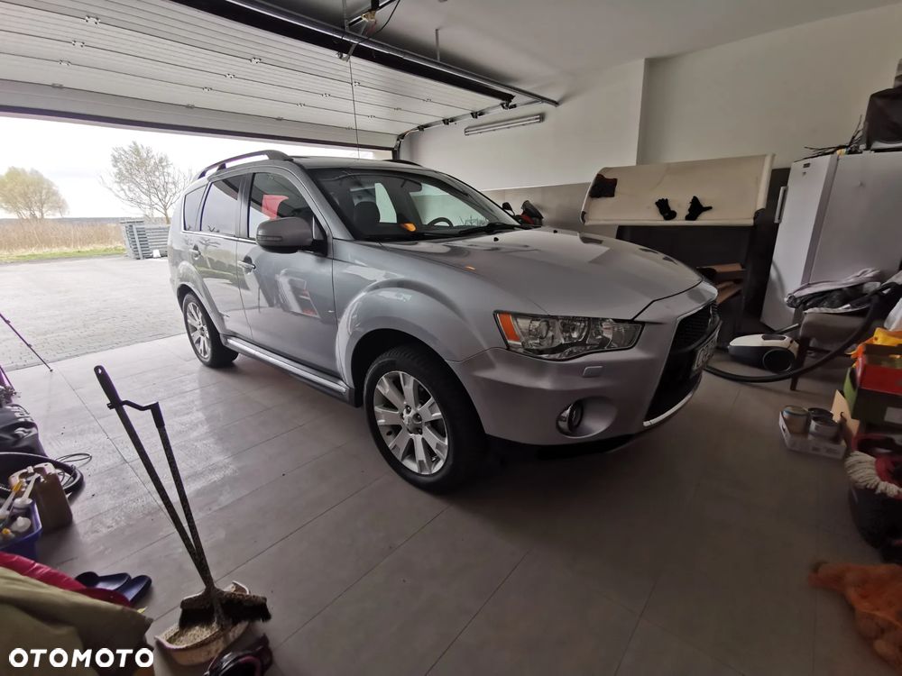 Mitsubishi Outlander 2.2 DI-D 4WD TC-SST Motion - 2