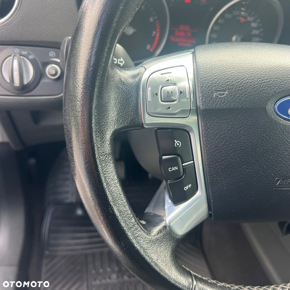 Ford Mondeo 2.0 Gold X Plus - 34