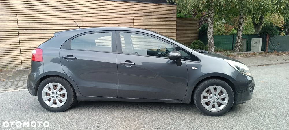 Kia Rio 1.2 L - 19
