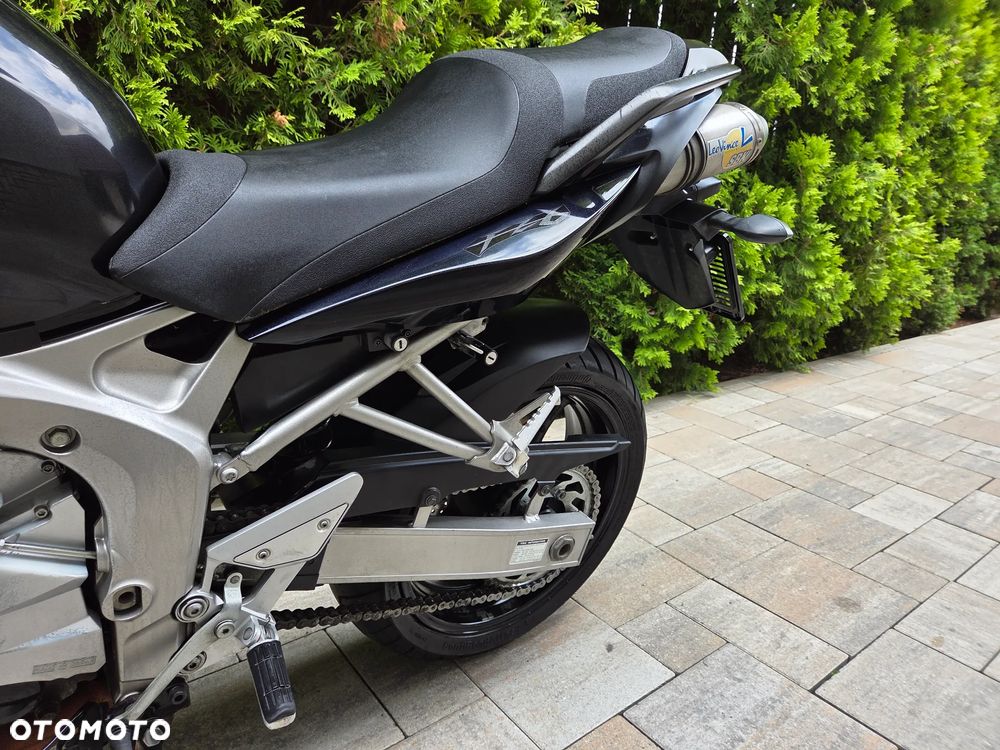 Yamaha FZ6 - 22