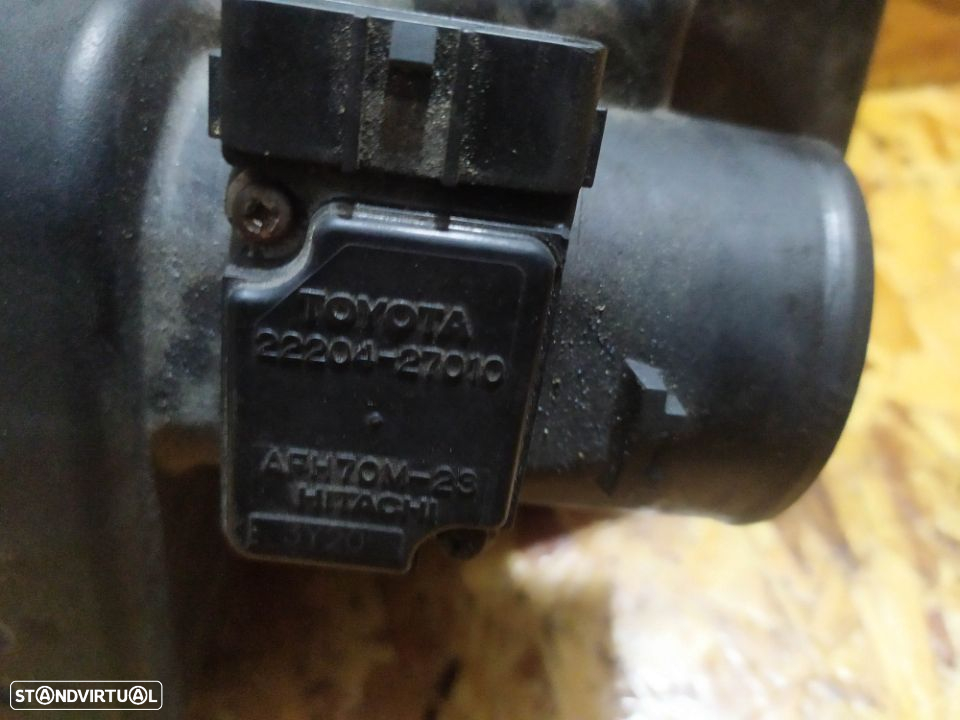 CAIXA DO FILTRO DE AR COM MASSA DE AR TOYOTA COROLLA 2.0D4D 2220427010 - 2
