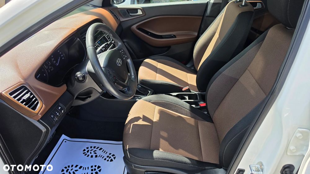 Hyundai i20 1.4 Automatik Trend - 14
