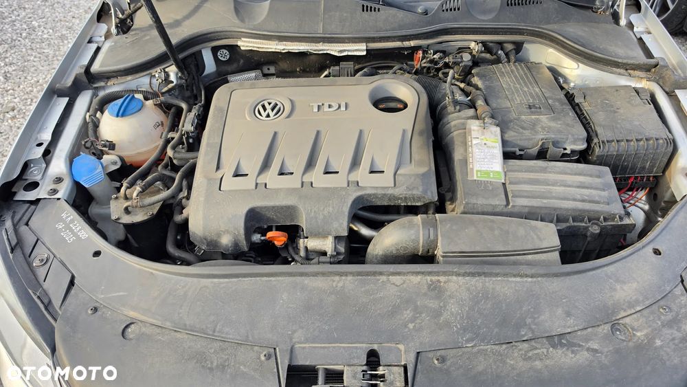 Volkswagen Passat 2.0 Blue TDI SCR Comfortline - 21