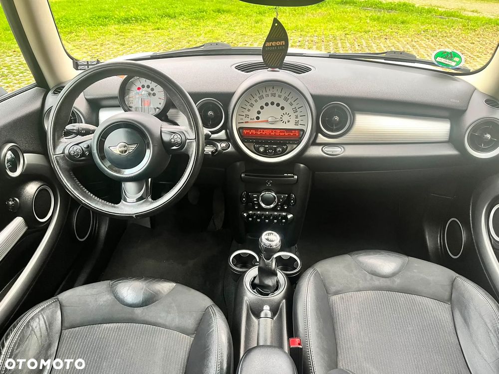 MINI Cooper 50 Mayfair - 5