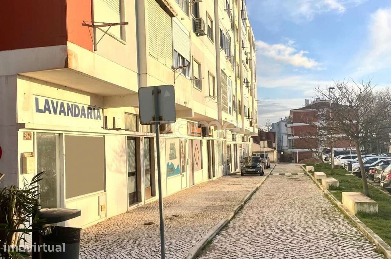 Loja com 52 m² em Localização Premium – Parede, Cascais - Grande imagem: 2/18