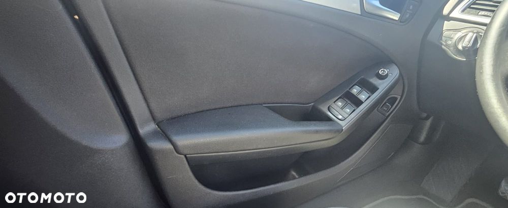 Audi A4 Limousine - 13