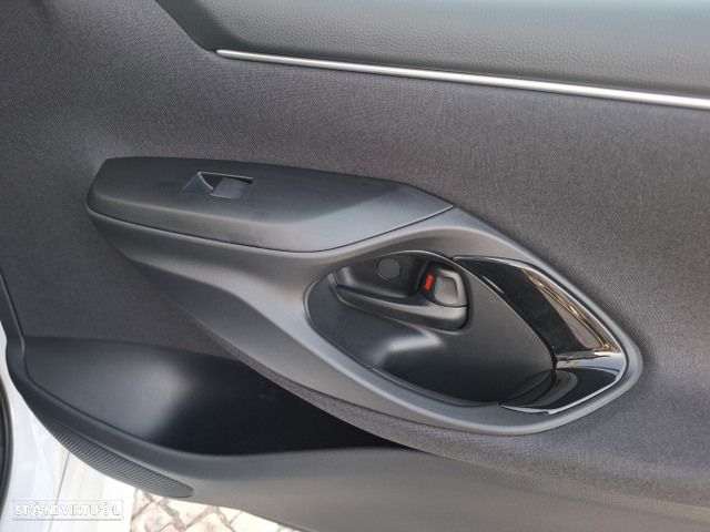 Toyota Yaris 1.5 HDF Comfort - 43