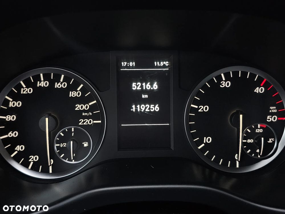 Mercedes-Benz VITO - 18
