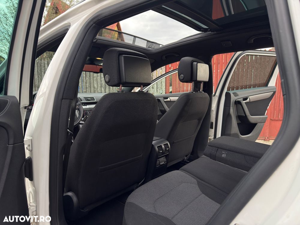 Volkswagen Passat Variant 2.0 TDI BlueMotion Technology Exclusive - 15