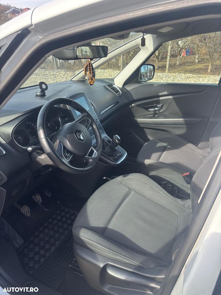 Renault Scenic - 6