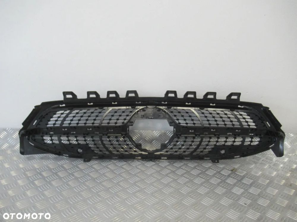 NOWY GRILL GRIL ATRAPA MERCEDES CLA I W118 C118 AMG 2019-2023 - 7