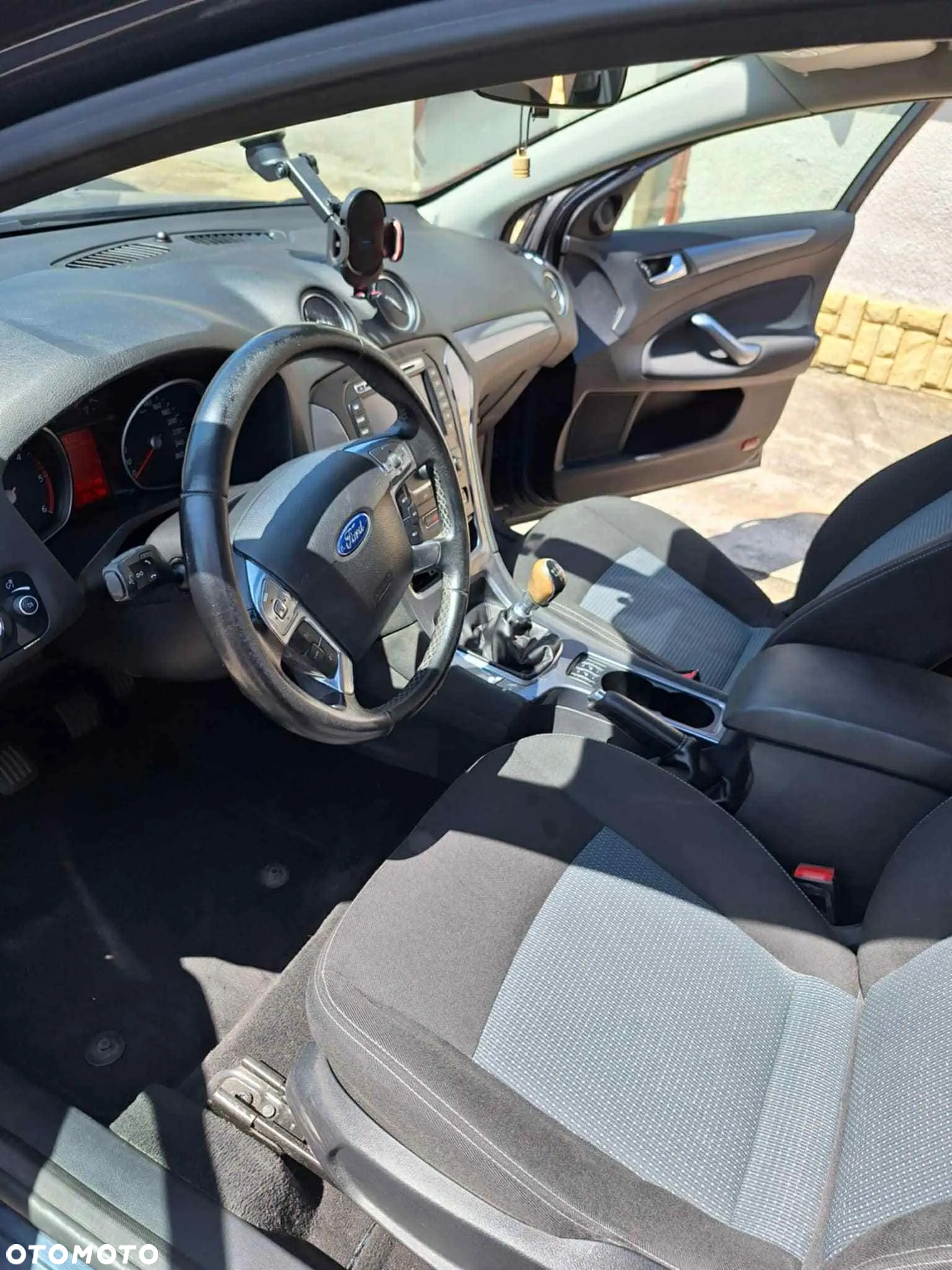 Ford Mondeo 2.0 TDCi Ambiente - 8