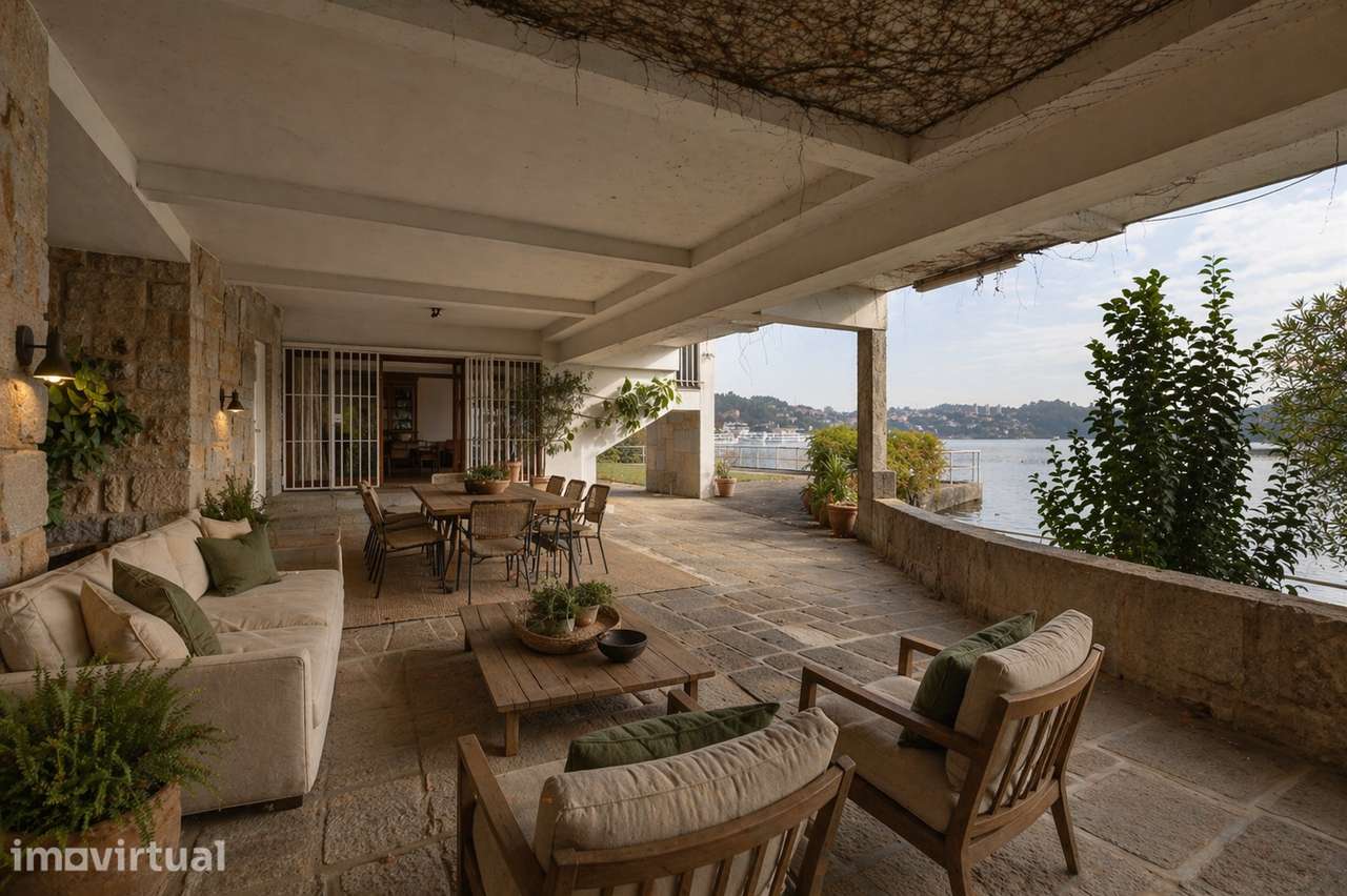 Moradia T5 em Frente ao Rio Douro - Grande imagem: 2/57