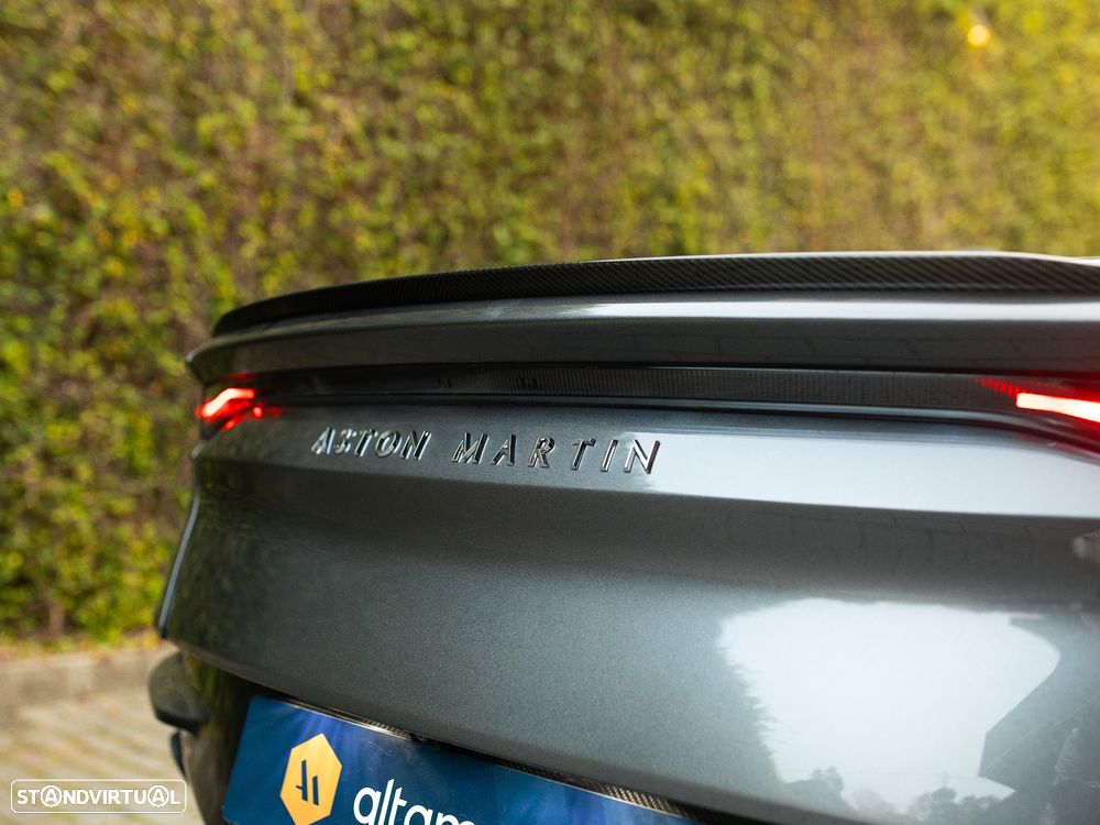 Aston Martin DBS Volante Superleggera - 19