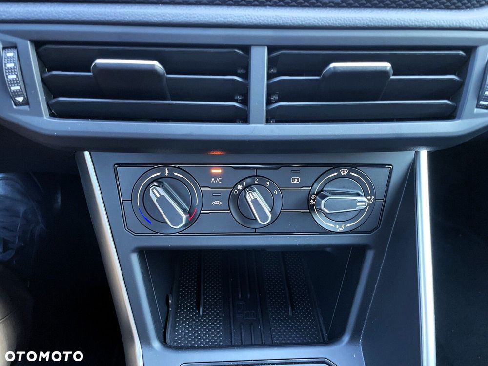 Volkswagen Polo 1.0 MPI Life Plus - 27