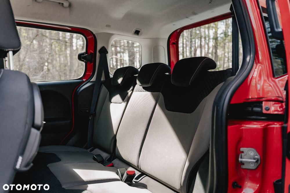 Ford Tourneo Courier 1.5 TDCi Trend - 36