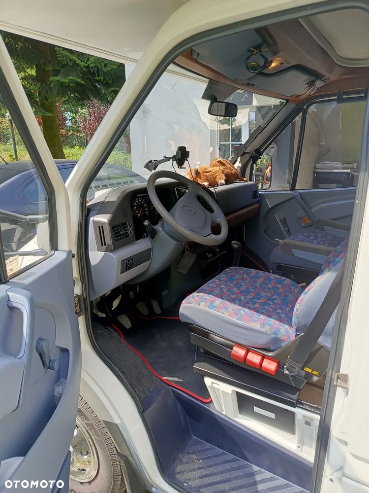 Mercedes-Benz Sprinter - 4
