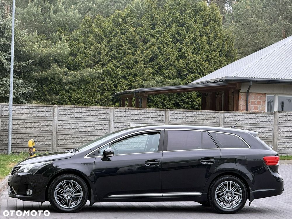 Toyota Avensis 1.8 Executive - 31