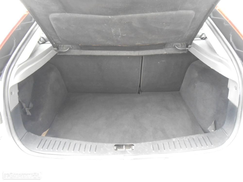 Ford Focus 1.6 TDCi ECOnetic - 19