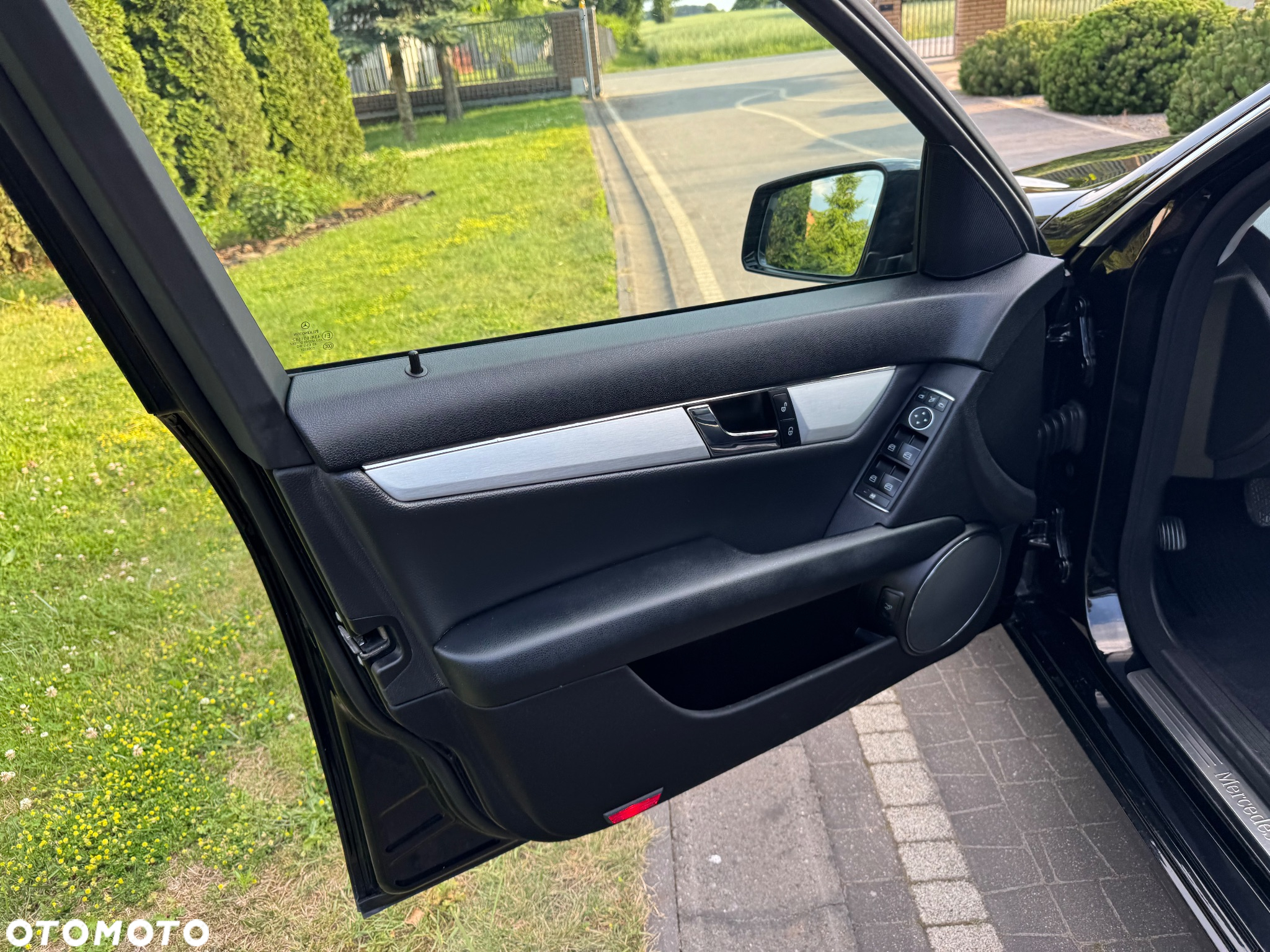 Mercedes-Benz Klasa C 180 T CGI Automatik BlueEFFICIENCY - 16