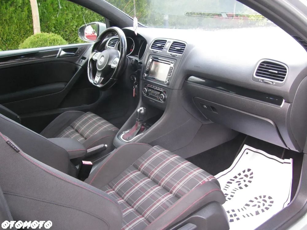 Volkswagen Golf 2.0 GTI DSG - 19