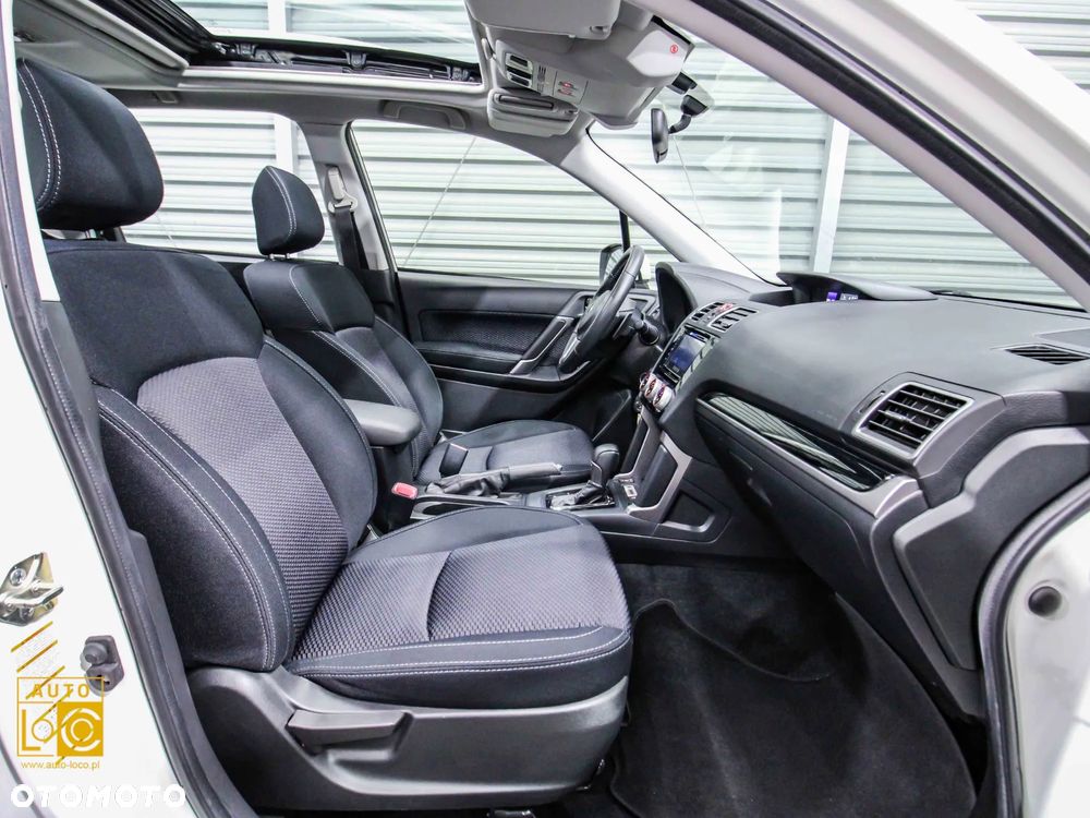 Subaru Forester 2.0i Exclusive Lineartronic EU6 - 10