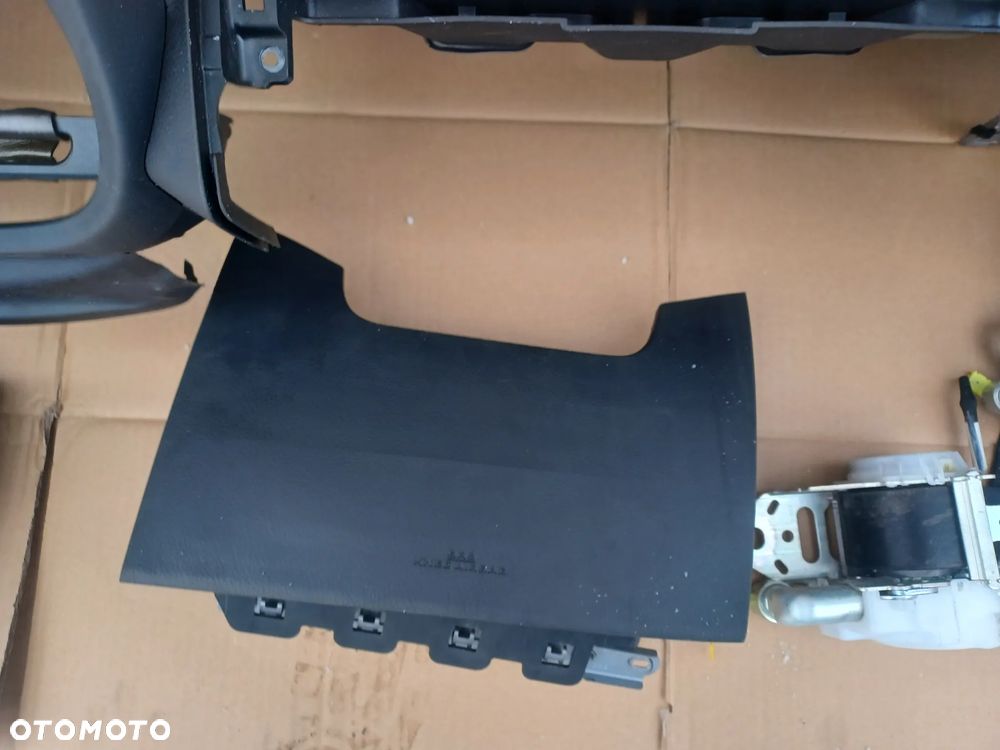 DESKA KOKPIT PASY RAV4 LIFT 09-12 - 5