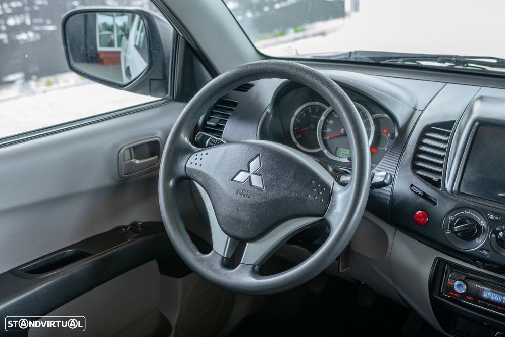 Mitsubishi L200 2.5 DI-D Club Intense 3L 4WD - 14