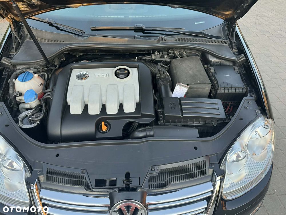 Volkswagen Jetta 1.9 TDI Comfortline - 4