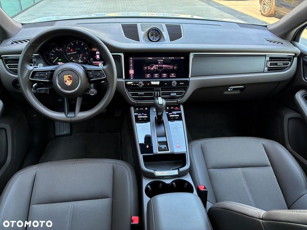 Porsche Macan - 34