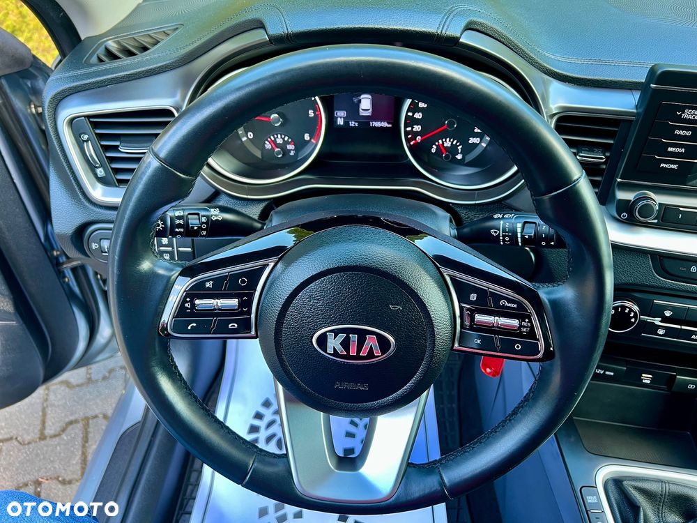 Kia Ceed 1.6 CRDi SCR L - 34