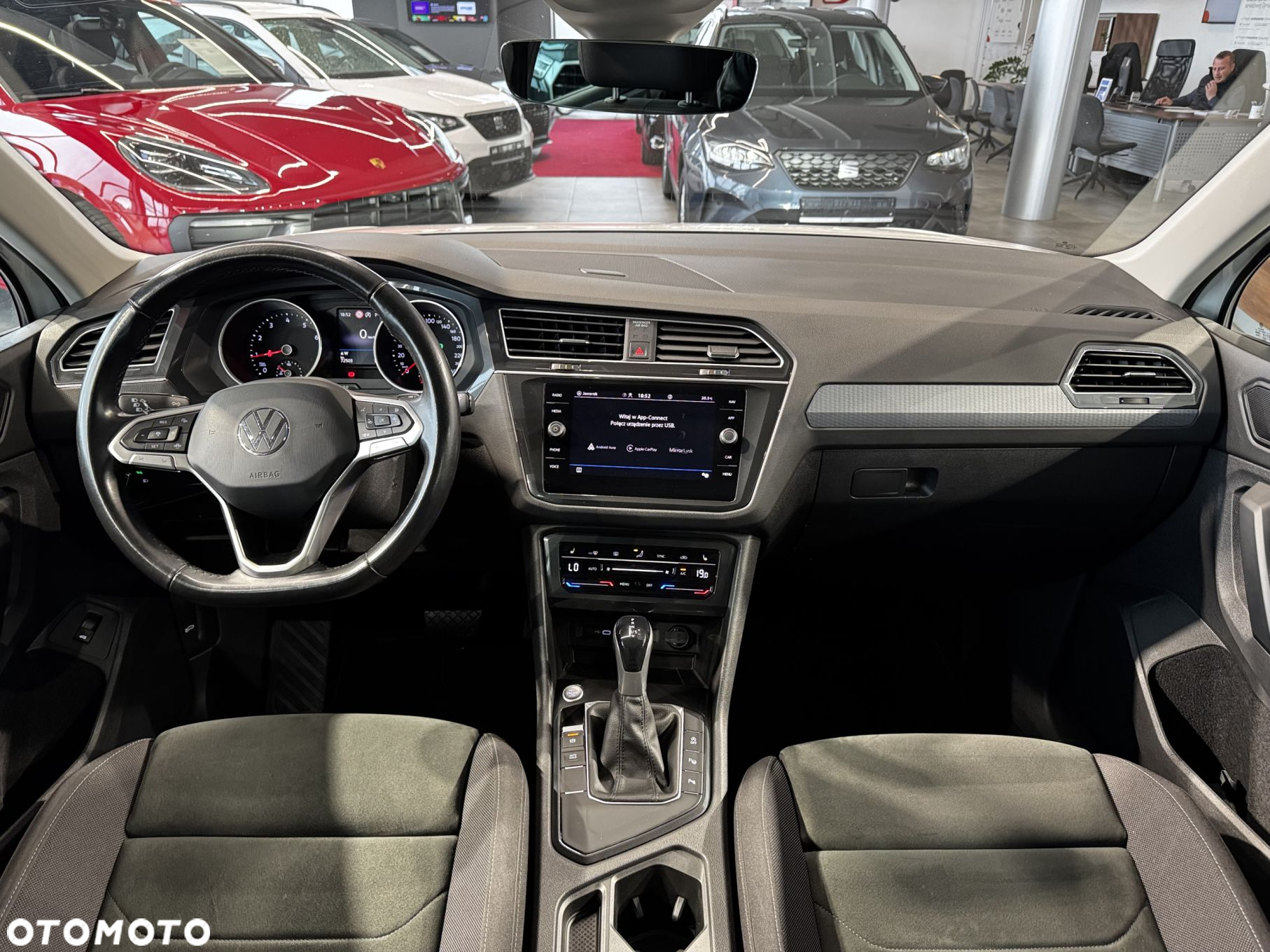 Volkswagen Tiguan - 18