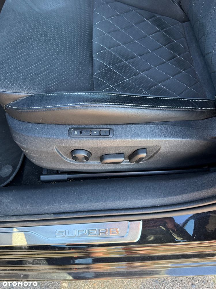 Skoda Superb 2.0 TSI 4x4 Sportline DSG - 29
