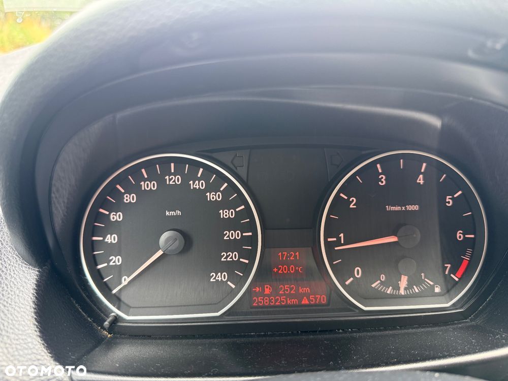 BMW Seria 1 118i - 6