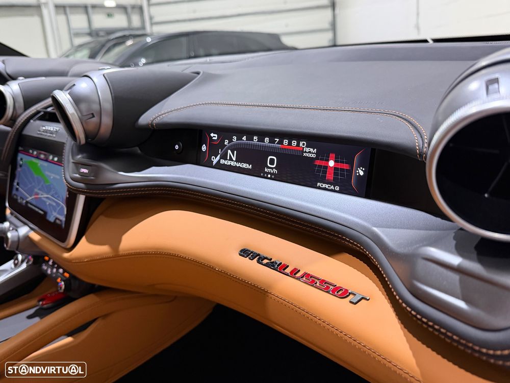 Ferrari GTC4 Lusso - 33