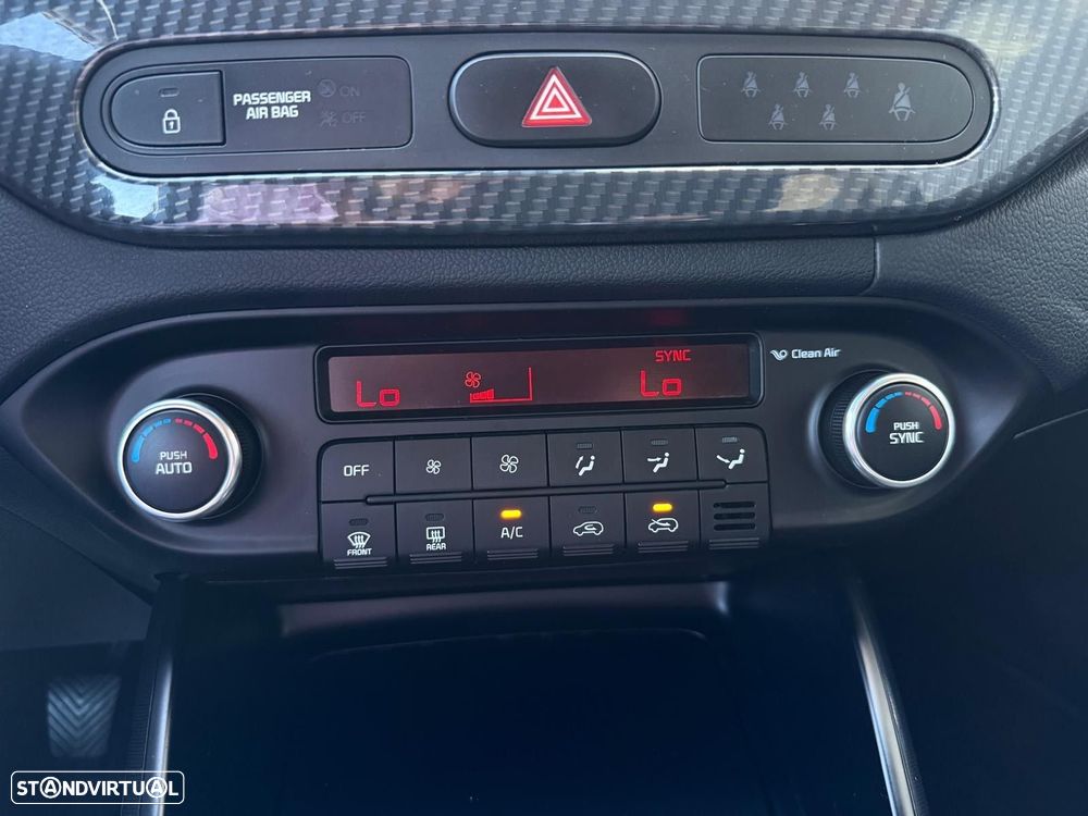 Kia Carens 1.7 CRDi ISG EX - 21